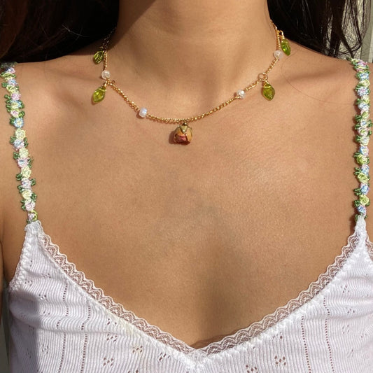 cas - mini rose necklace
